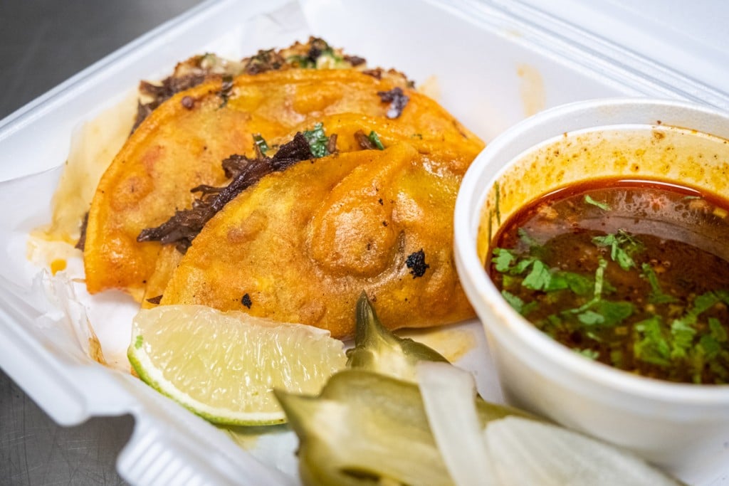 La Birria Taco Thomas Obungen